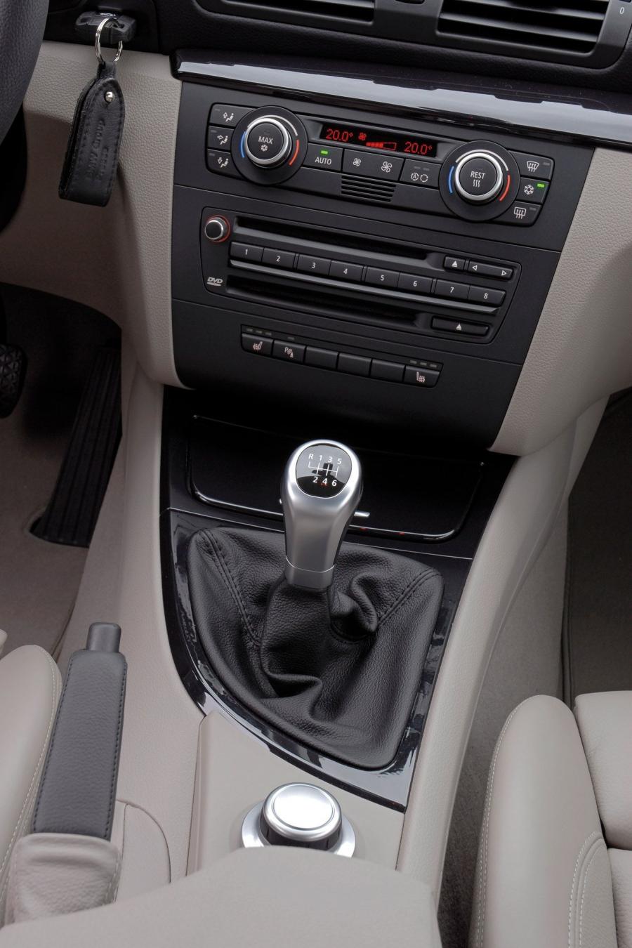  BMW 135i Coupe 2007 года  (фото 2 из 11)